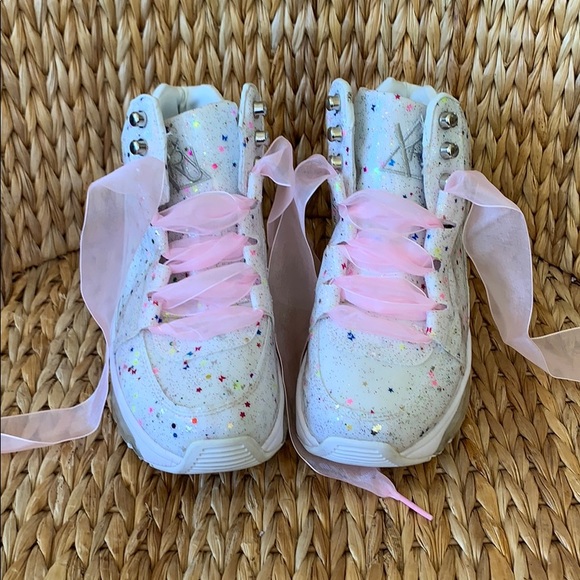 💕Sold💕New YRU Confetti Qozmo Aiire Sneakers 6M - Picture 2 of 8